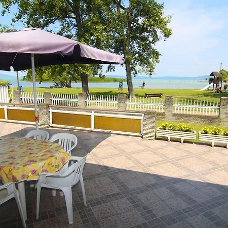 Margaréta Apartmanház Balatonboglár Exterior foto