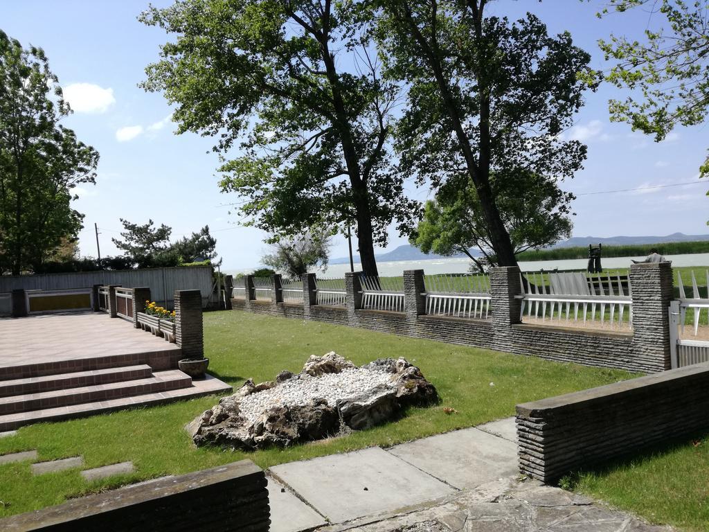 Margaréta Apartmanház Balatonboglár Exterior foto