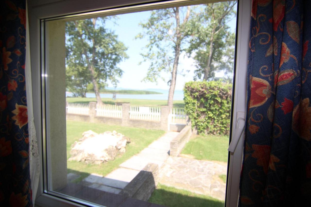 Margaréta Apartmanház Balatonboglár Exterior foto