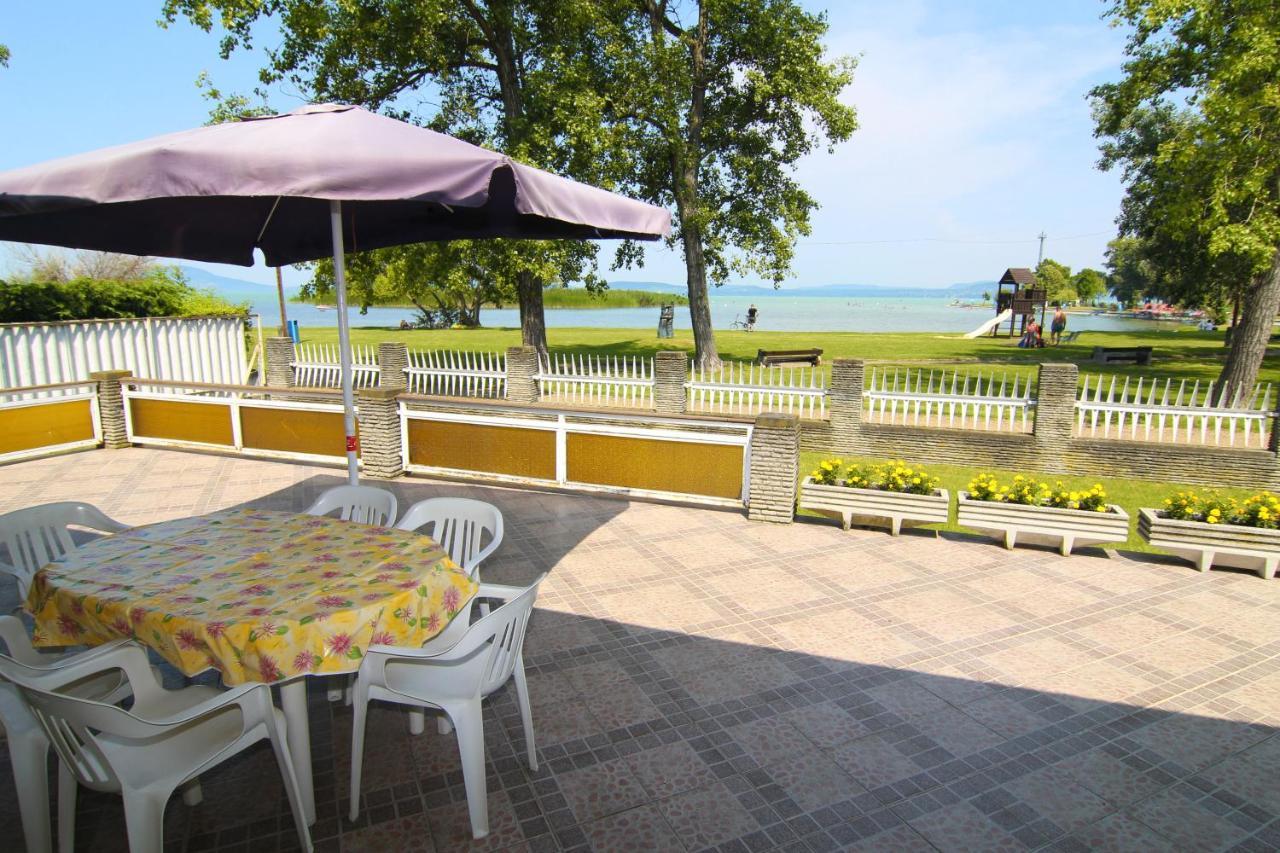 Margaréta Apartmanház Balatonboglár Exterior foto