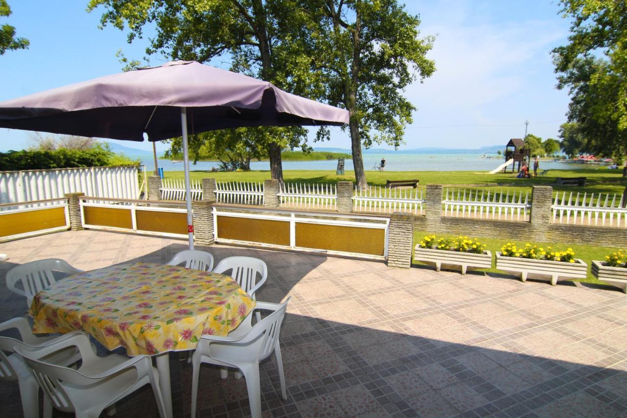 Margaréta Apartmanház Balatonboglár Exterior foto